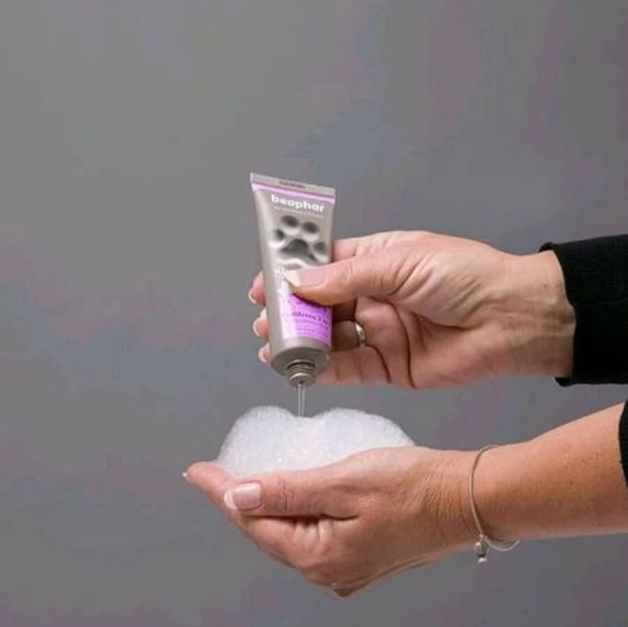 Beaphar Shampooing Revitalisant Poils Courts Chien 250 ml Beaphar Shampooing Revitalisant Poils Courts Chien 250 Ml -Magasin De Fournitures Pour Chiens De Compagnie beaphar shampooing revitalisant poils courts cranberry k ratine chien